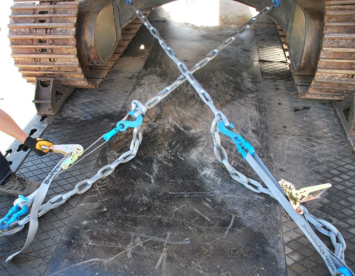 PowerLash textile lashing chain with Dyneema to offer extra strength in